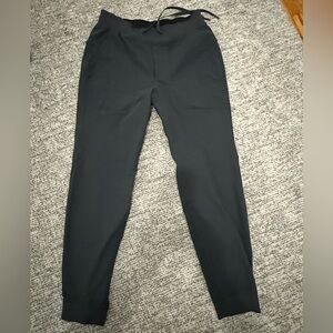 Lulu Lemon Jogger
Darker Grey
Medium